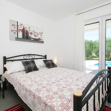 Вілла House Viki Plano Екстер'єр фото