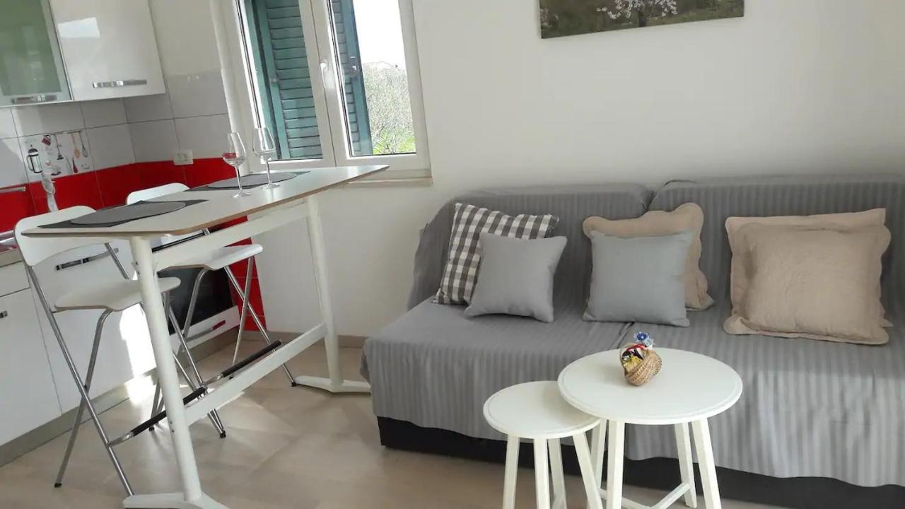 Вілла House Viki Plano Екстер'єр фото